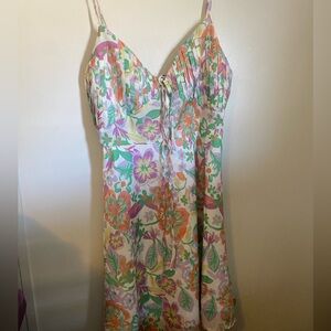 Floral mini pleated dress size Large
